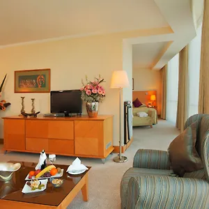 Hotel Wyndham Grand Ozdilek Thermal &, Smirne