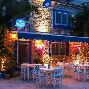 Otel Usta X çırak Butik, İzmir