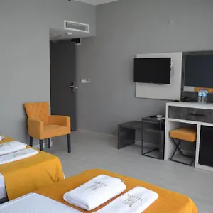 Otel Lizbon, İzmir