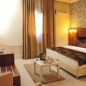 Hotel Tanik, Smirne